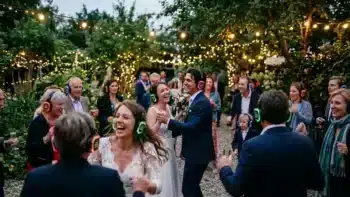 Silent disco op je bruiloft